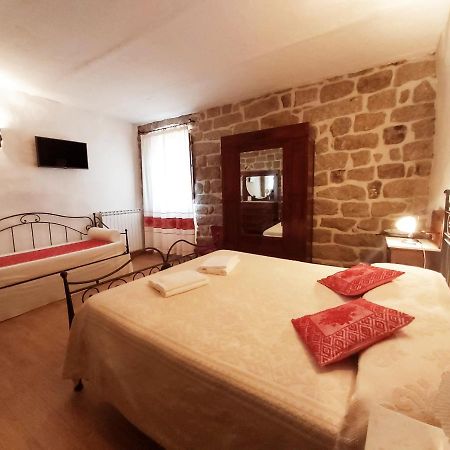 טמפיו פאוזניה Al Vecchio Corso B&B מראה חיצוני תמונה