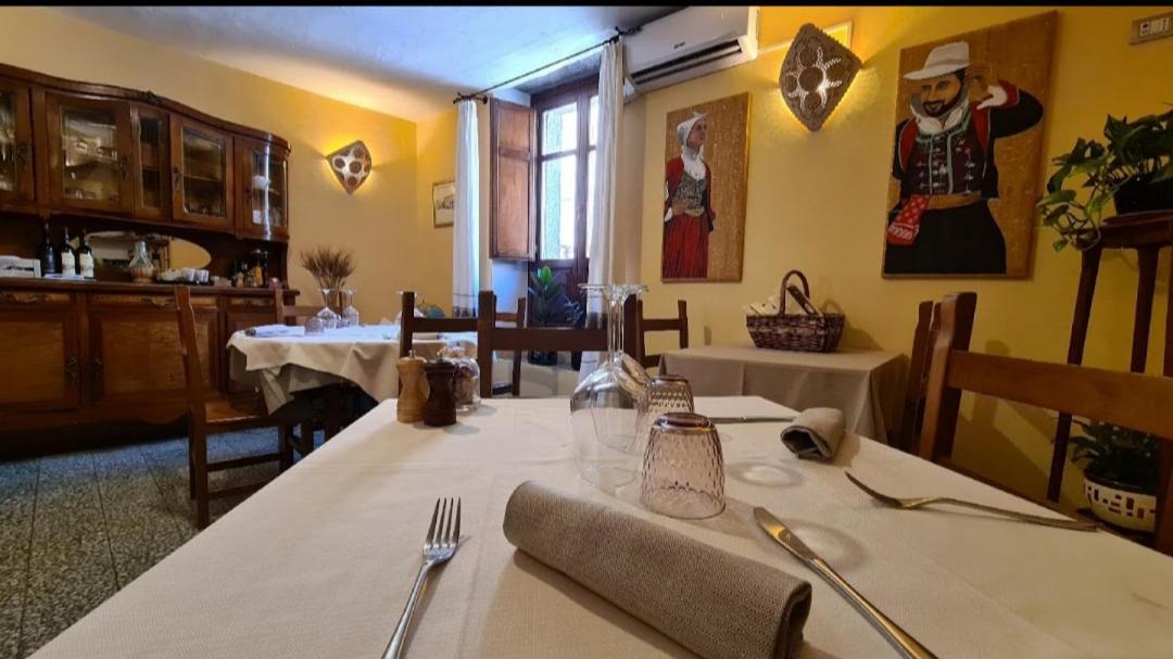 טמפיו פאוזניה Al Vecchio Corso B&B מראה חיצוני תמונה