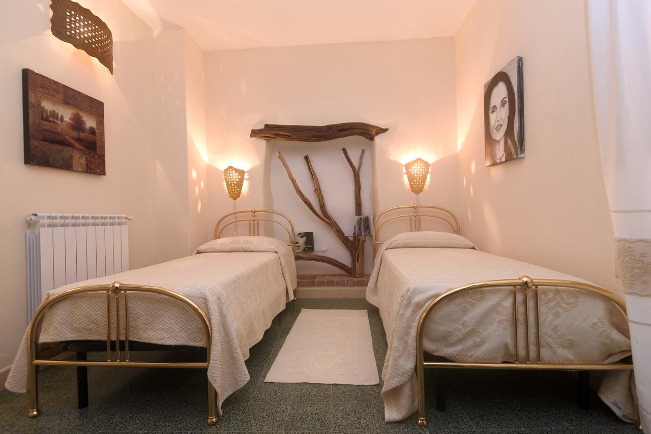 טמפיו פאוזניה Al Vecchio Corso B&B מראה חיצוני תמונה
