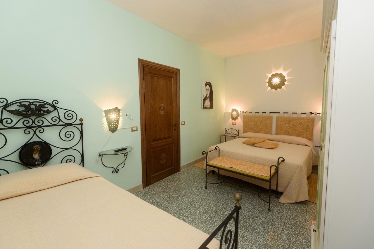 טמפיו פאוזניה Al Vecchio Corso B&B מראה חיצוני תמונה