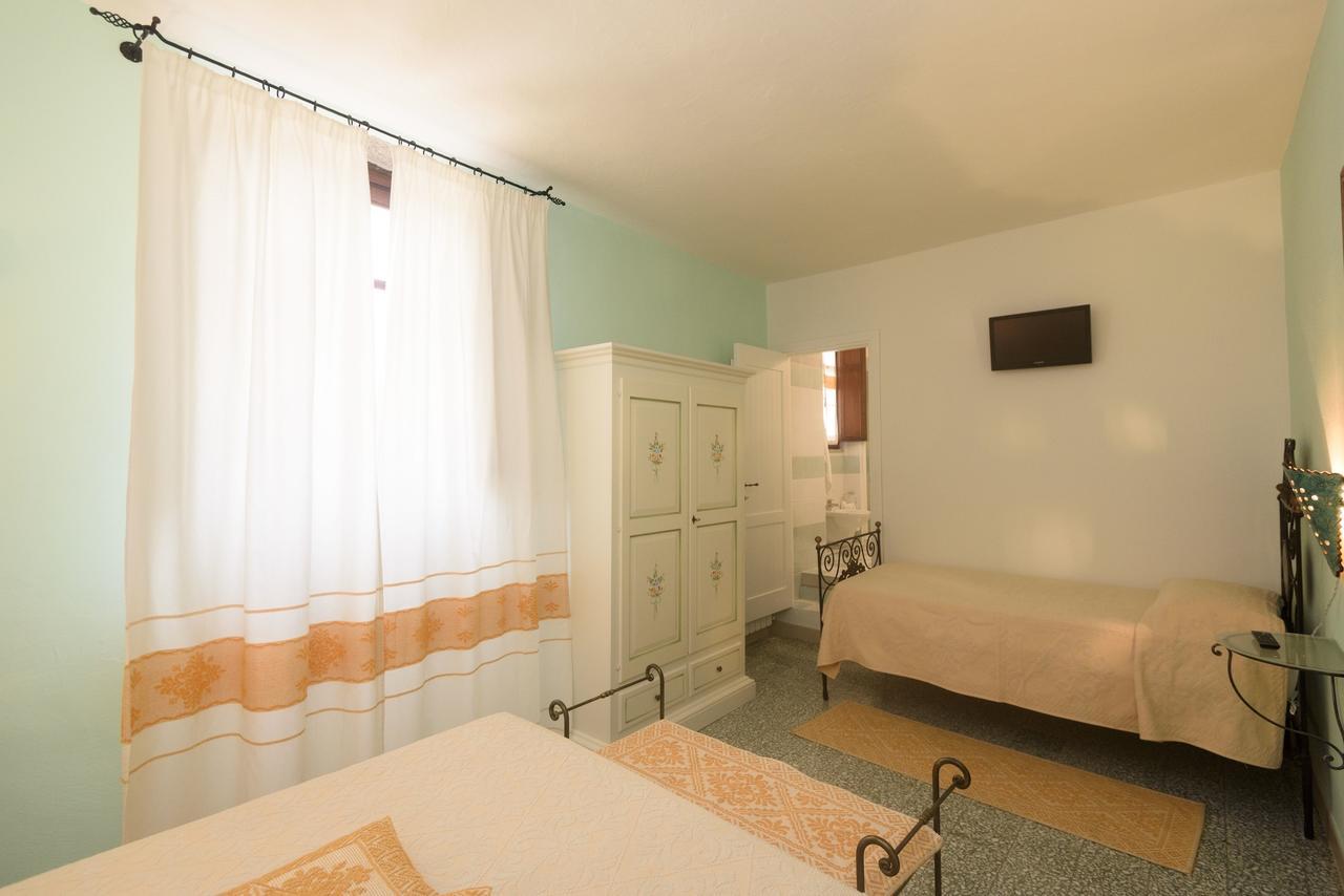 טמפיו פאוזניה Al Vecchio Corso B&B מראה חיצוני תמונה