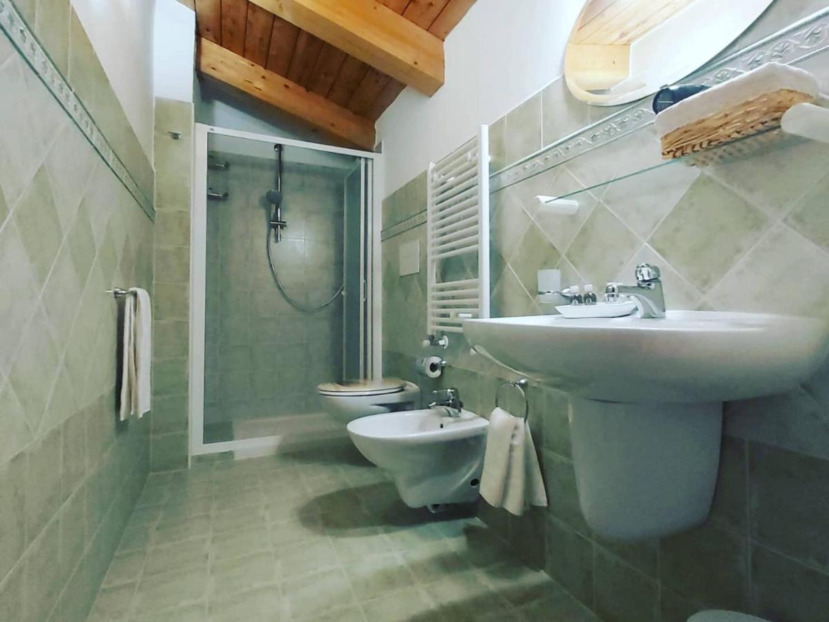 טמפיו פאוזניה Al Vecchio Corso B&B מראה חיצוני תמונה