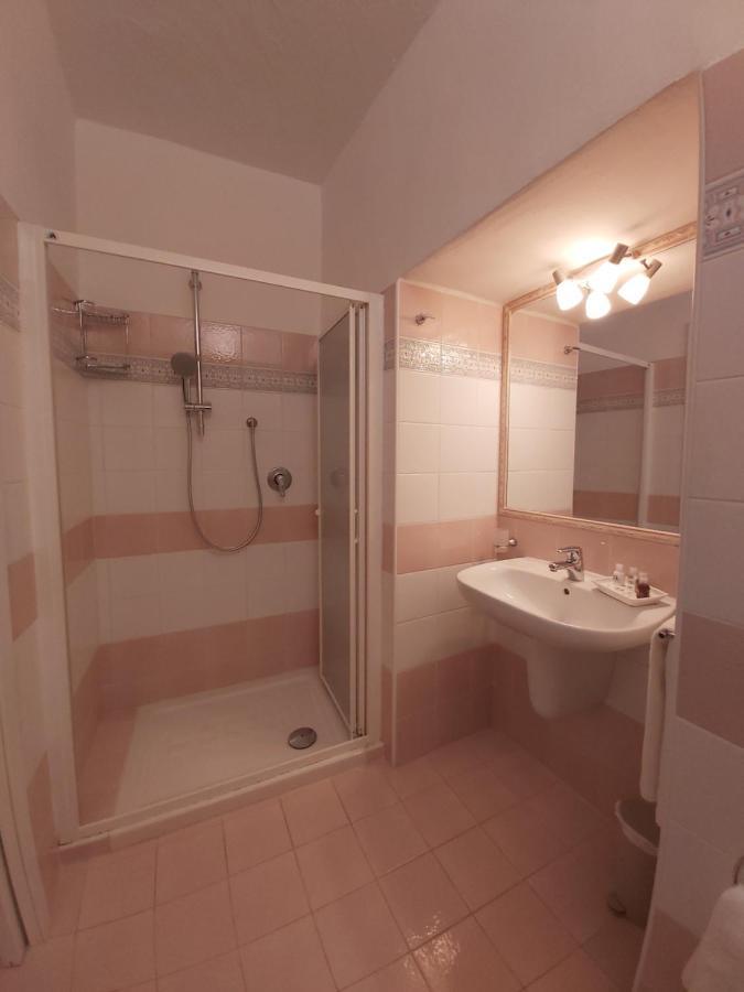 טמפיו פאוזניה Al Vecchio Corso B&B מראה חיצוני תמונה